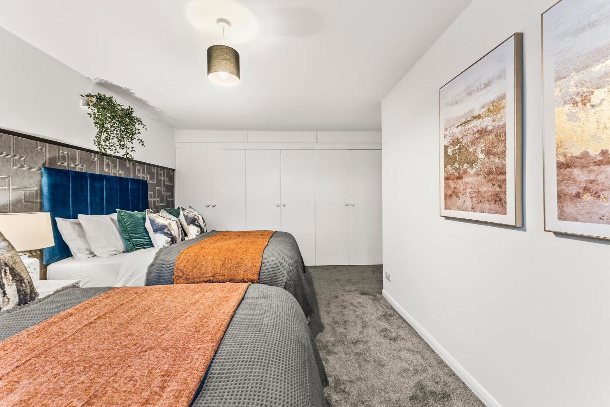 Elegant Retreat In Cheltenham - Garden & Parking Included מראה חיצוני תמונה