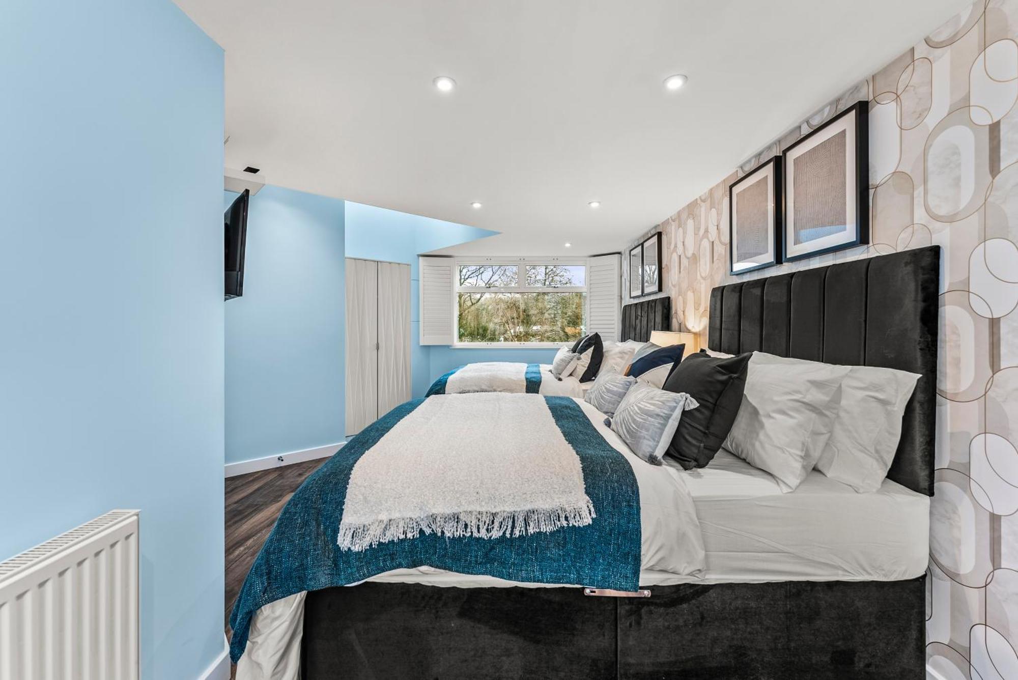 Elegant Retreat In Cheltenham - Garden & Parking Included מראה חיצוני תמונה