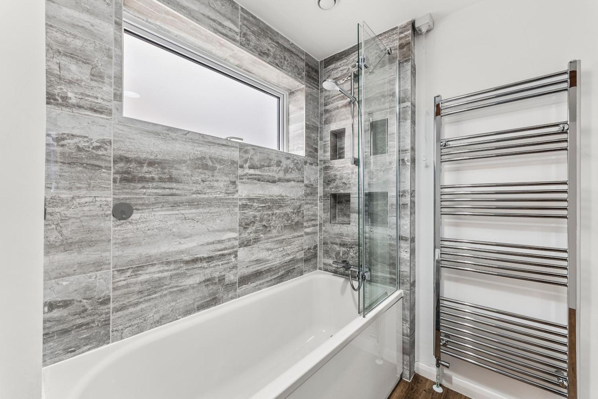 Elegant Retreat In Cheltenham - Garden & Parking Included מראה חיצוני תמונה