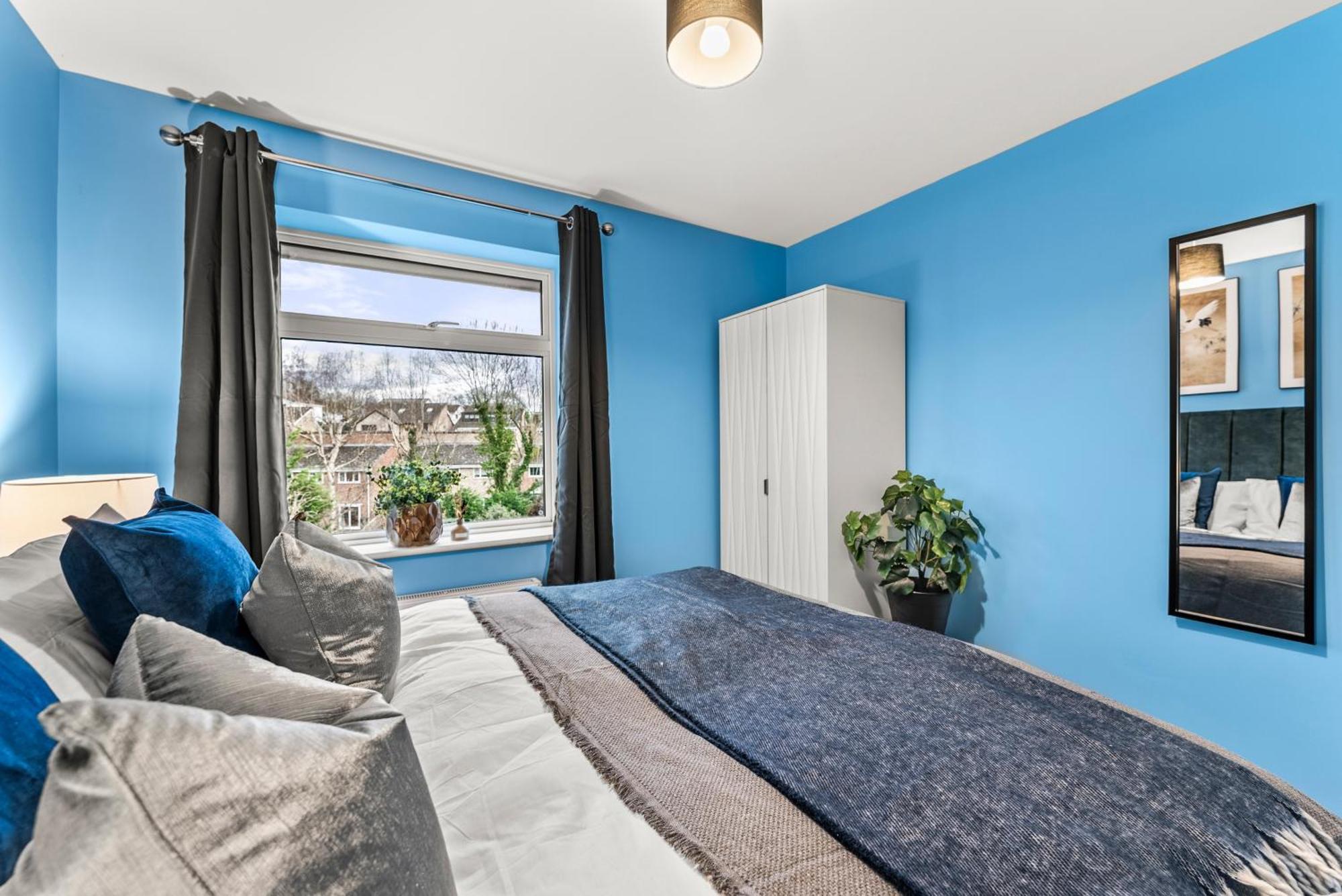 Elegant Retreat In Cheltenham - Garden & Parking Included מראה חיצוני תמונה