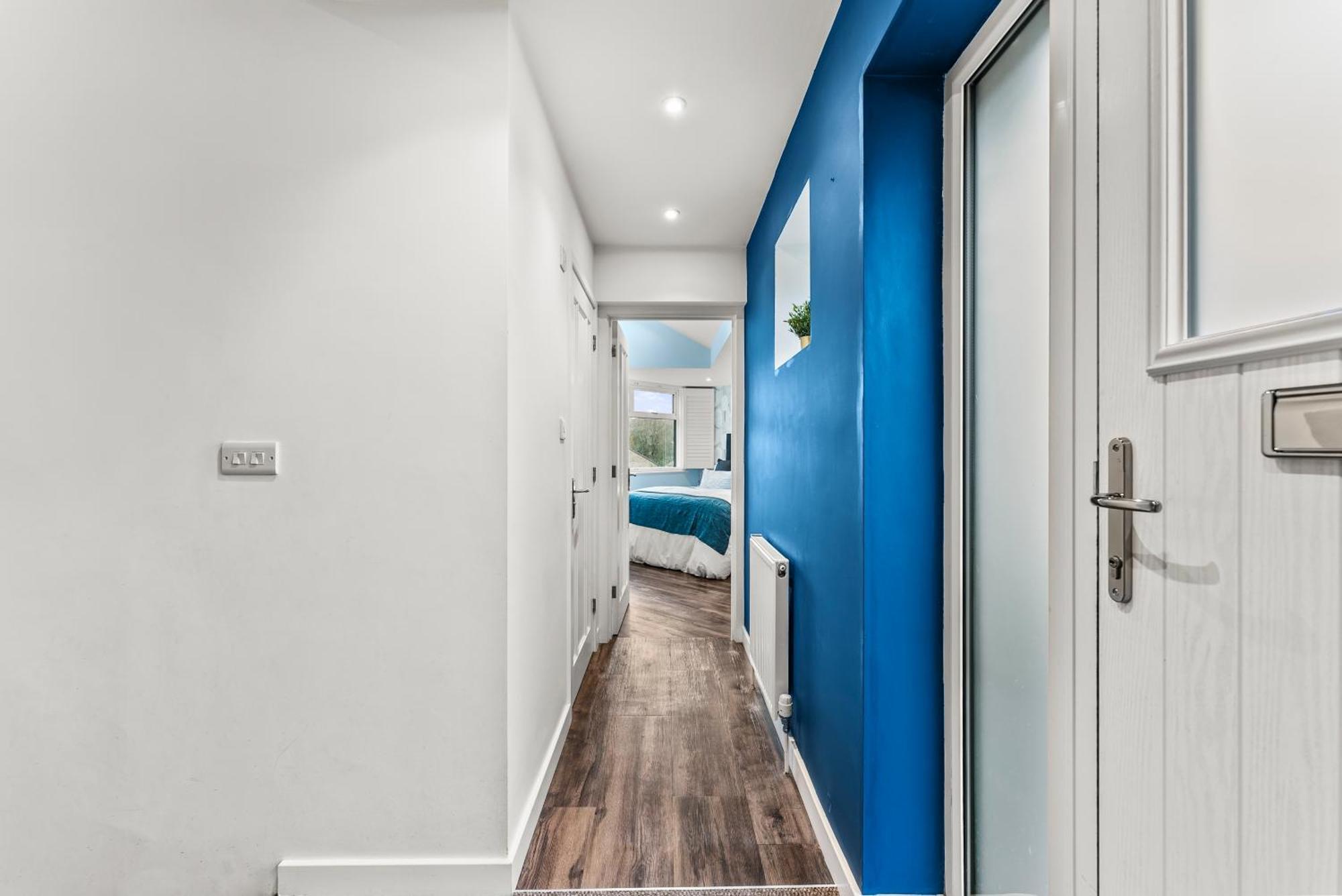 Elegant Retreat In Cheltenham - Garden & Parking Included מראה חיצוני תמונה
