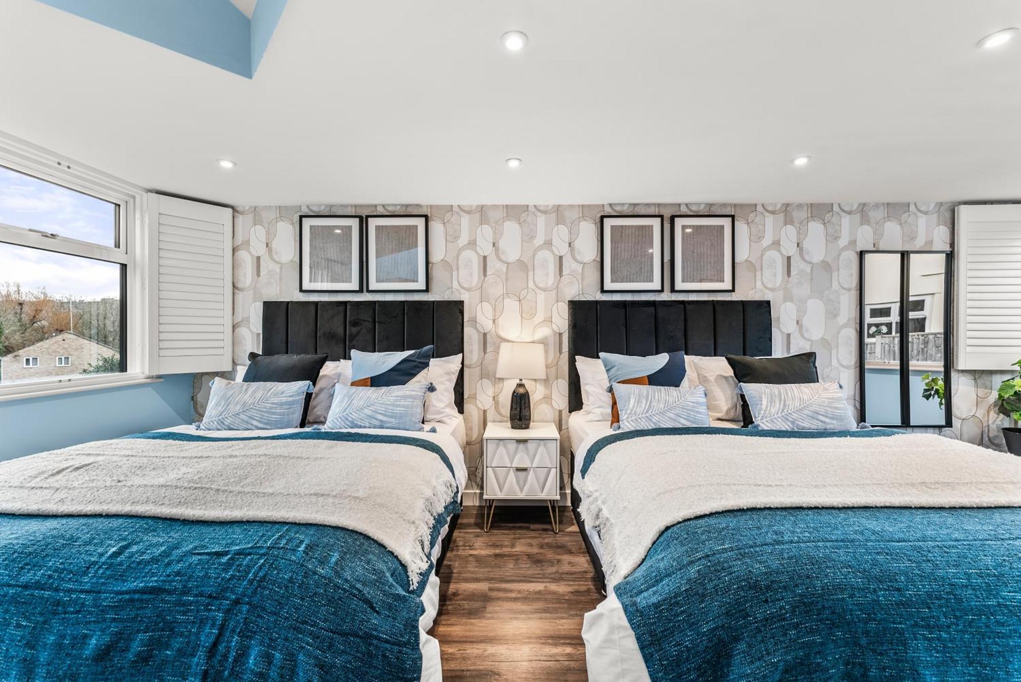 Elegant Retreat In Cheltenham - Garden & Parking Included מראה חיצוני תמונה