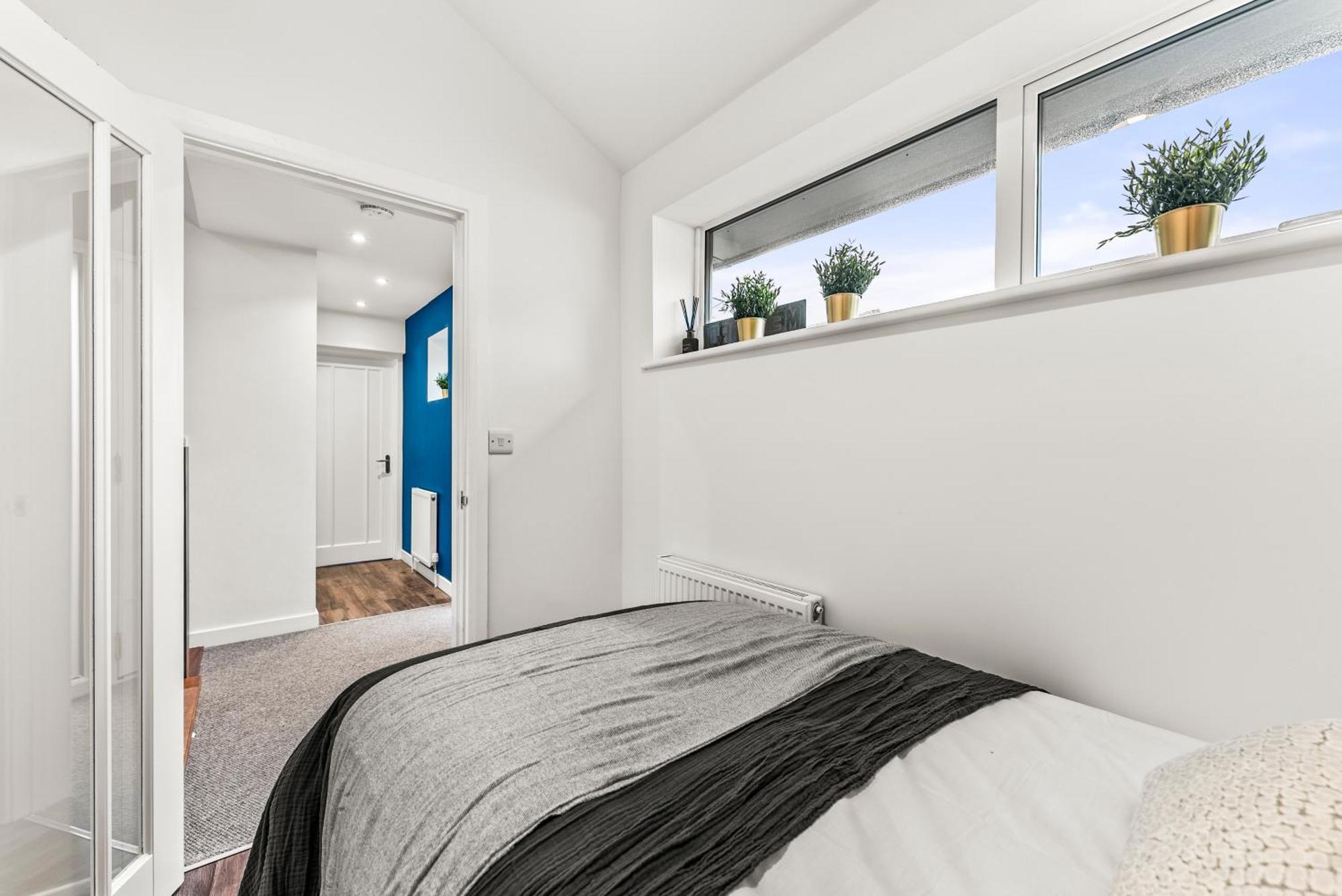 Elegant Retreat In Cheltenham - Garden & Parking Included מראה חיצוני תמונה
